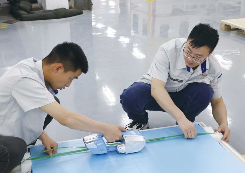 Jiangsu X-solar Green Building Technology Co., Ltd. производственная линия производителя